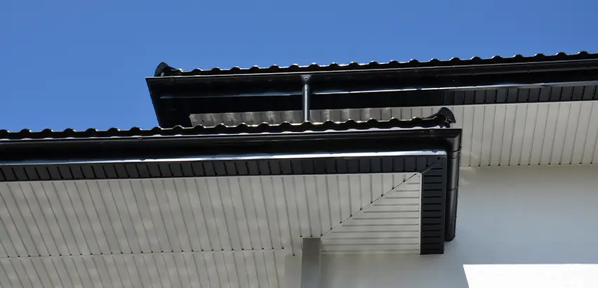 Roof Overhang Repair in Albuquerque